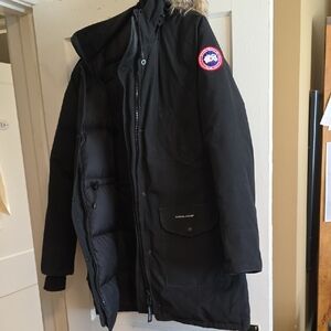 Women's Canada Goose Trillium Down Parka With Coyote Fur Trim